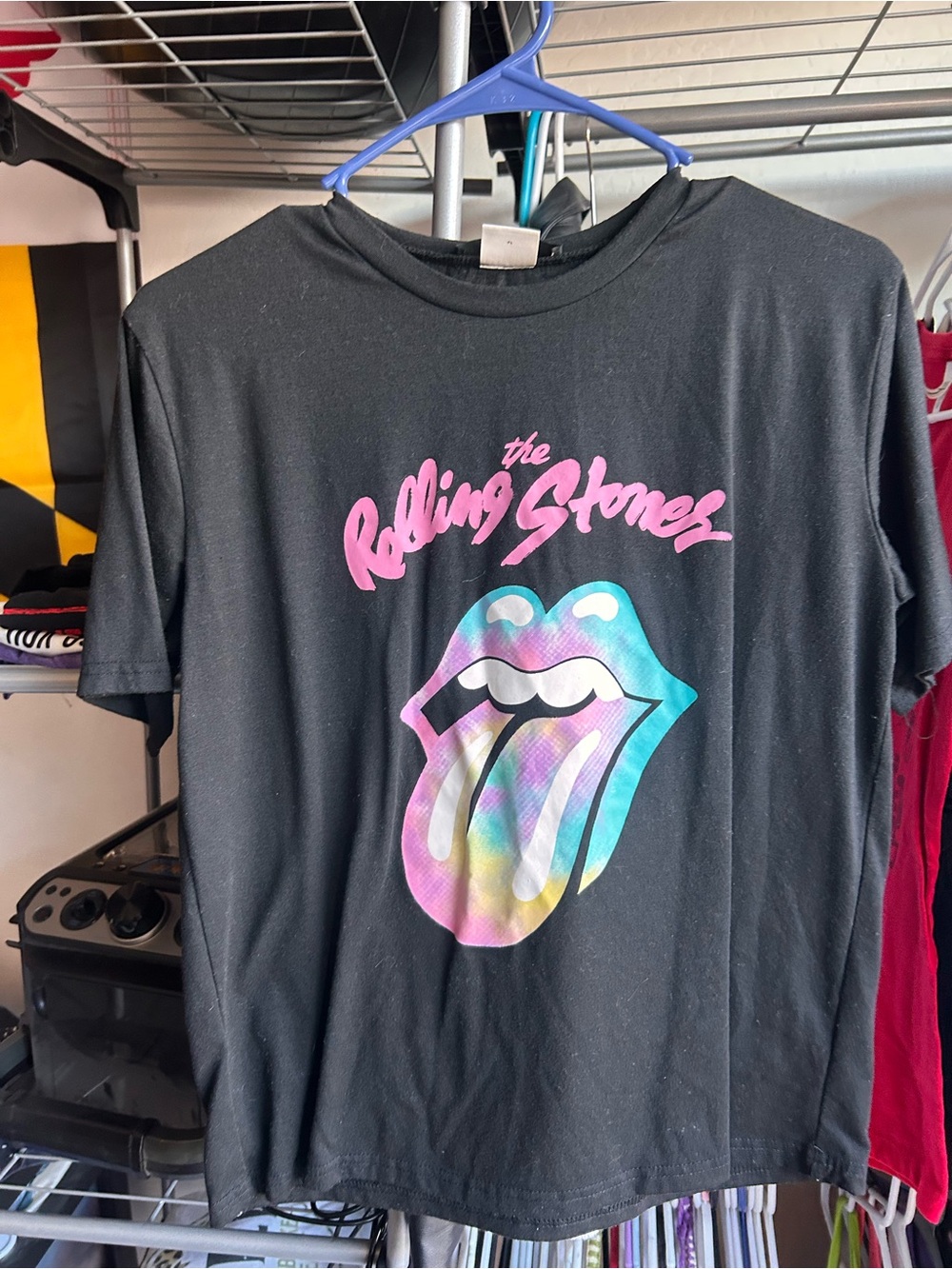 SHEIN Black Kids Graphic Tee with Pink Script and Multicolor Tongue